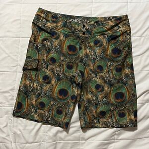 Shredly RIXFORD Riding Short sz 14. Peacock Pattern Like new!!